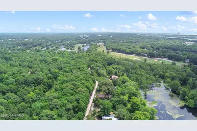 724 Sunset Lakes Boulevard SW, Sunset Beach, NC 28468 - Photo 7