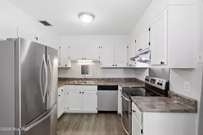 204 Rockledge Court, Jacksonville, NC 28546 - Photo 11