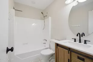 204 Rockledge Ct, Jacksonville, NC 28546 - Photo 13