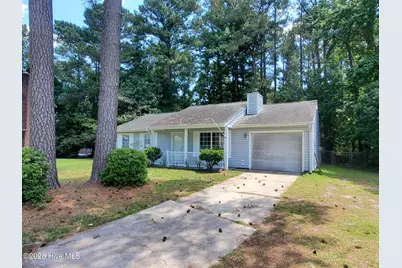 204 Rockledge Court, Jacksonville, NC 28546 - Photo 7