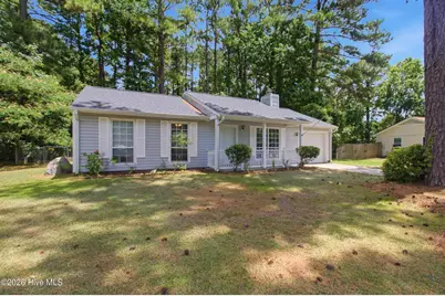 204 Rockledge Court, Jacksonville, NC 28546 - Photo 3