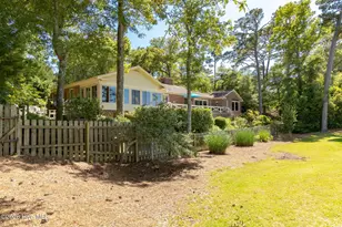 105 Magnolia Ct, Pine Knoll Shores, NC 28512 - Photo 5