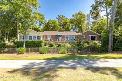 105 Magnolia Court, Pine Knoll Shores, NC 28512 - Photo 3