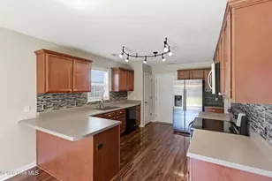 2803 Lathams Battery Dr, New Bern, NC 28562 - Photo 7