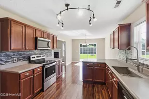2803 Lathams Battery Dr, New Bern, NC 28562 - Photo 5