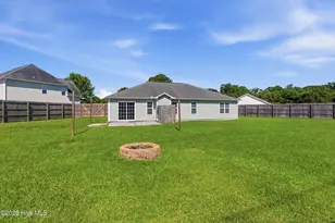 2803 Lathams Battery Dr, New Bern, NC 28562 - Photo 21