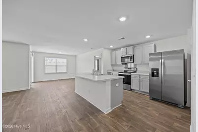 562 Draymore Drive NE, Leland, NC 28451 - Photo 5
