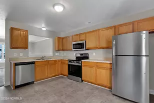 802 Springwood Dr, Jacksonville, NC 28546 - Photo 5