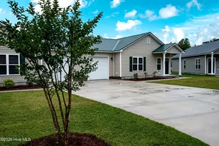 136 MacDonald Blvd, Havelock, NC 28532 - Photo 3