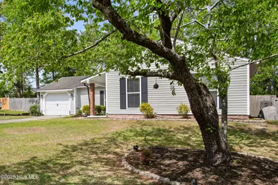 620 Shadowridge Road, Jacksonville, NC 28546 - Photo 3