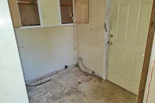 1011 E 6th St, Washington, NC 27889 - Photo 9