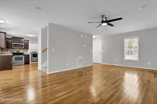 219 Everett Dr, Sneads Ferry, NC 28460 - Photo 5