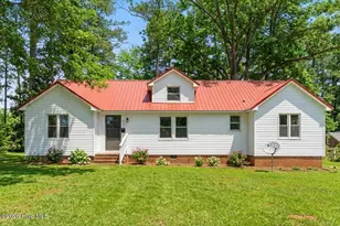 210 N Monroe Ave, Sanford, NC 27330 - Photo 1