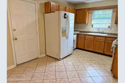 410 S Holly Lane, Swansboro, NC 28584 - Photo 7