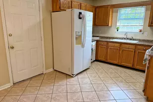 410 S Holly Ln, Swansboro, NC 28584 - Photo 7