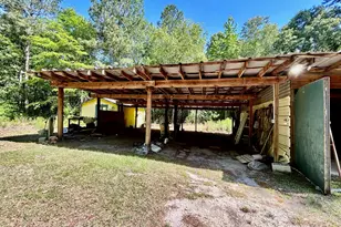11240 Stewartsville Cemetery Rd, Laurinburg, NC 28352 - Photo 21