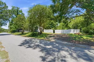 105 E Trent St, Trenton, NC 28585 - Photo 7