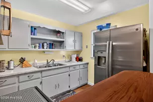 146 Lee St, Kenansville, NC 28349 - Photo 9
