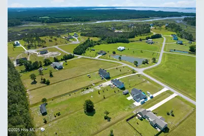 303 Mayflower Drive, Newport, NC 28570 - Photo 7