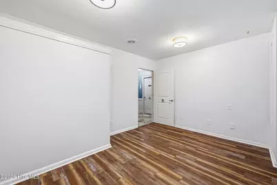 1329 S Glenburnie Road #Unit B, New Bern, NC 28562 - Photo 5