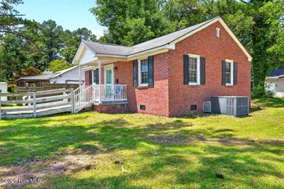 2200 Center Avenue, New Bern, NC 28560 - Photo 15