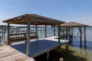 201 Riverside Dr, Sneads Ferry, NC 28460 - Photo 23