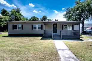 176 W Pine St, New Bern, NC 28560 - Photo 1