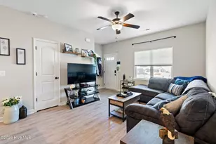 68 Catalina Cir, Swansboro, NC 28584 - Photo 3