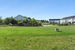 68 Catalina Cir, Swansboro, NC 28584 - Photo 27
