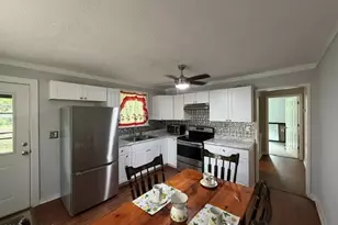 1044 Earle St, Thomson, GA 30824 - Photo 13