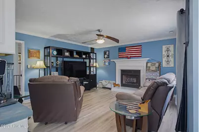 303 E Regent Court, Jacksonville, NC 28546 - Photo 11