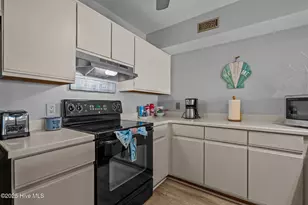 111 Florida Ave, Carolina Beach, NC 28428 - Photo 31
