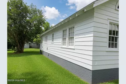 204 Jefferson Street, Whiteville, NC 28472 - Photo 3
