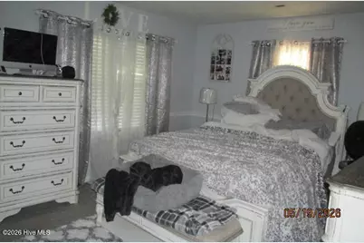 584 N 3rd Street, Saint Pauls, NC 28384 - Photo 15