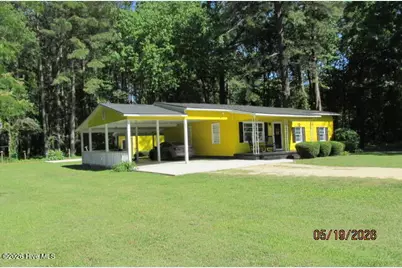 584 N 3rd Street, Saint Pauls, NC 28384 - Photo 5