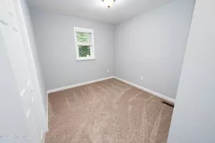 512 Haywood Creek Dr, Trent Woods, NC 28562 - Photo 13