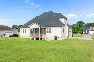 204 Coffman Dr, Pikeville, NC 27863 - Photo 7
