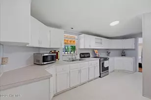 1223 Arvida Spur Rd, Rocky Point, NC 28457 - Photo 5