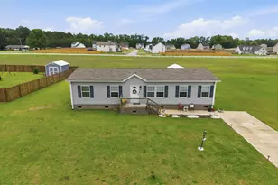 203 Magnolia Dr, Stella, NC 28582 - Photo 7