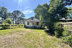 703 N Charlotte St, Washington, NC 27889 - Photo 9
