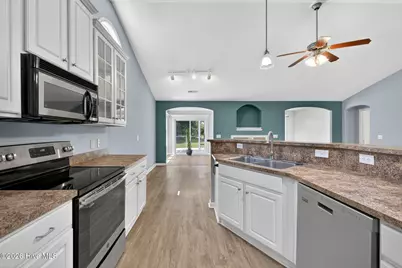 512 Azalea Drive, Hampstead, NC 28443 - Photo 9