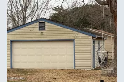 2008 Thompson Drive, Newport, NC 28570 - Photo 17