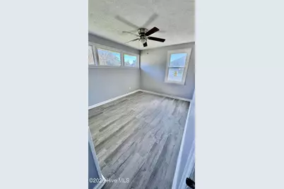 425 New River Drive, Jacksonville, NC 28540 - Photo 9
