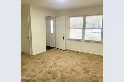 607 Longleaf Road #B, Aberdeen, NC 28315 - Photo 3