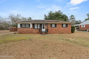 602 4th St, Hamlet, NC 28345 - Photo 1
