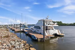 227 E Water St, Washington, NC 27889 - Photo 11