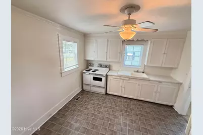 308 E Main Street, Mount Olive, NC 28365 - Photo 3
