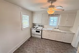 308 E Main St, Mount Olive, NC 28365 - Photo 3