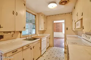 808 W South St, Ahoskie, NC 27910 - Photo 13