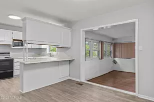4303 Country Club Rd, Morehead City, NC 28557 - Photo 11
